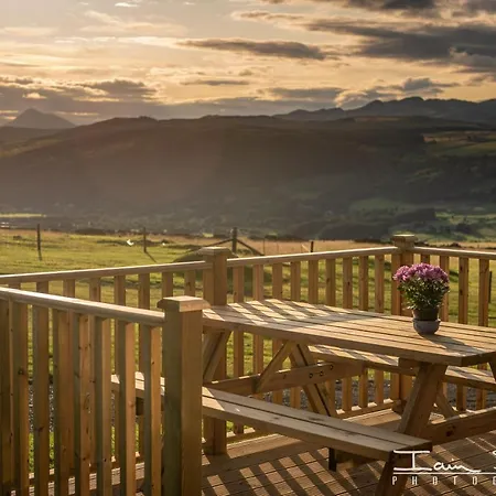 Lawers Luxury Glamping Pet Friendly Pod At Pitilie Pods Apartment Aberfeldy Exterior photo