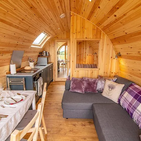 Lawers Luxury Glamping Pet Friendly Pod At Pitilie Pods Apartment Aberfeldy Exterior photo