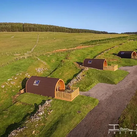 Lawers Luxury Glamping Pet Friendly Pod At Pitilie Pods Apartment Aberfeldy Exterior photo